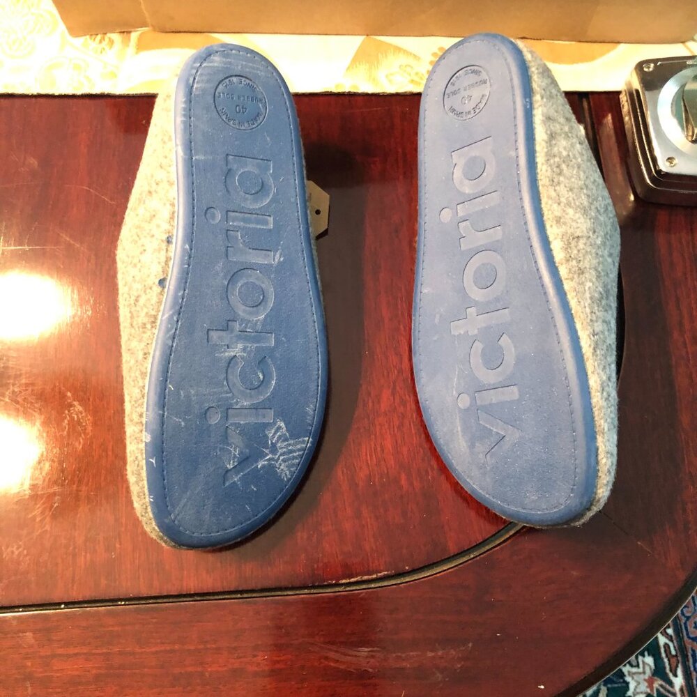 Victoria Slippers - Picture 2 of 2